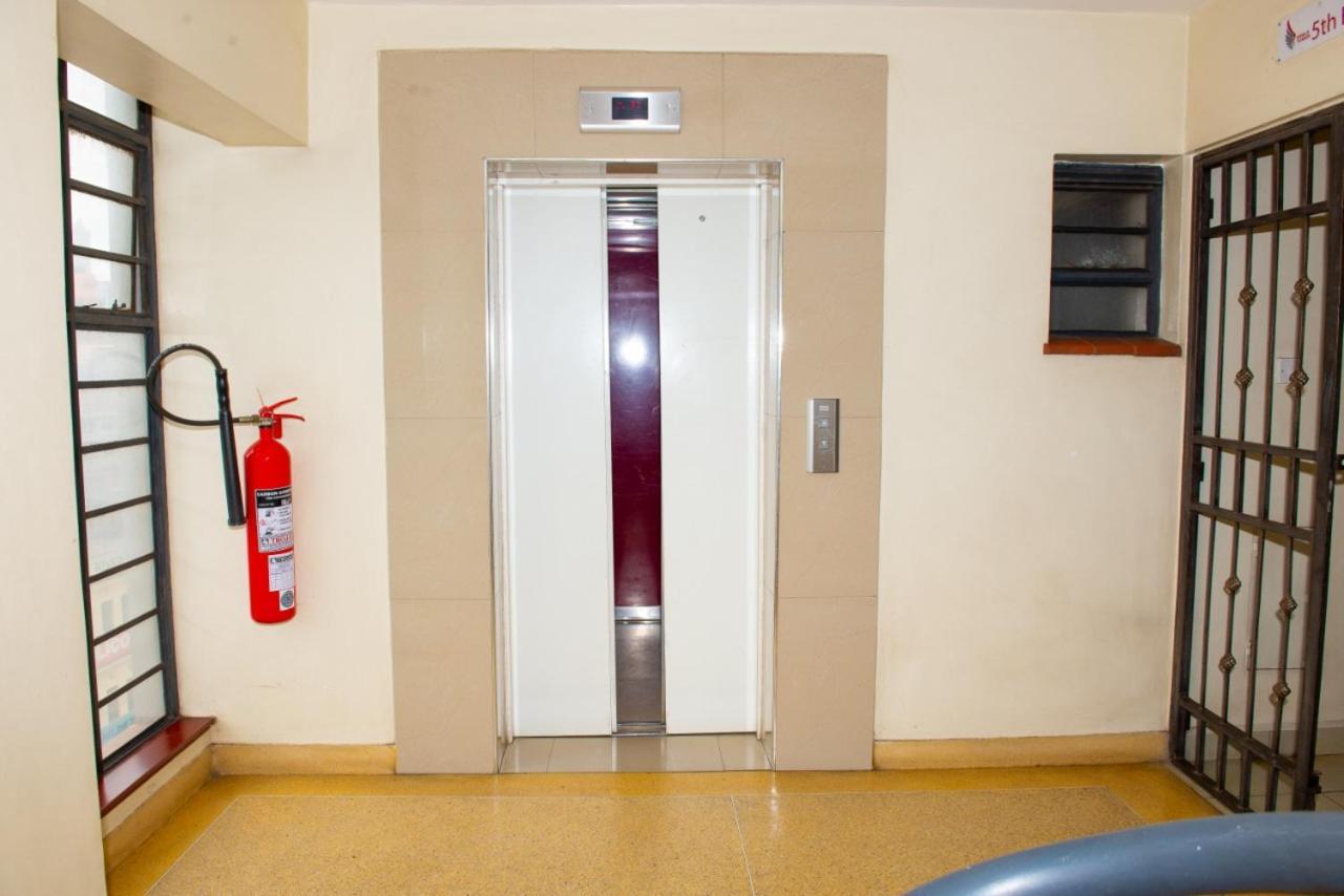 Mercy-Phillips Apartments Located At Eagle Tower Building Nairobi City Centre Экстерьер фото