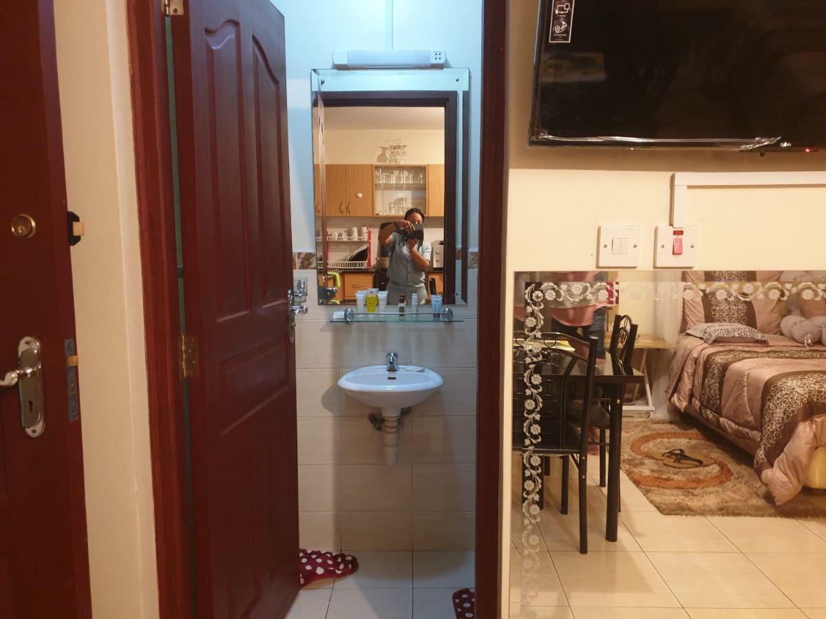 Mercy-Phillips Apartments Located At Eagle Tower Building Nairobi City Centre Экстерьер фото